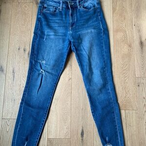 KanCan Distressed Skinny Jeans